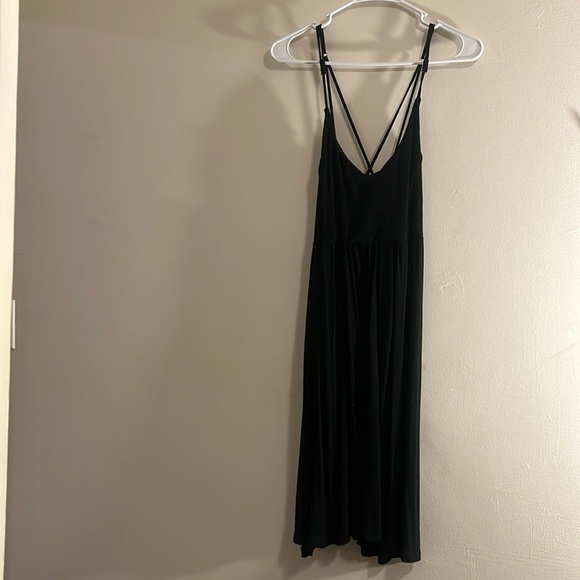 Black spaghetti strap double cross dress - Picture 6 of 10